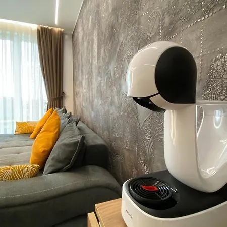 דירה Stylish 1bed For 4 Guests In סופיה