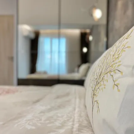 דירה Stylish 1bed For 4 Guests In סופיה